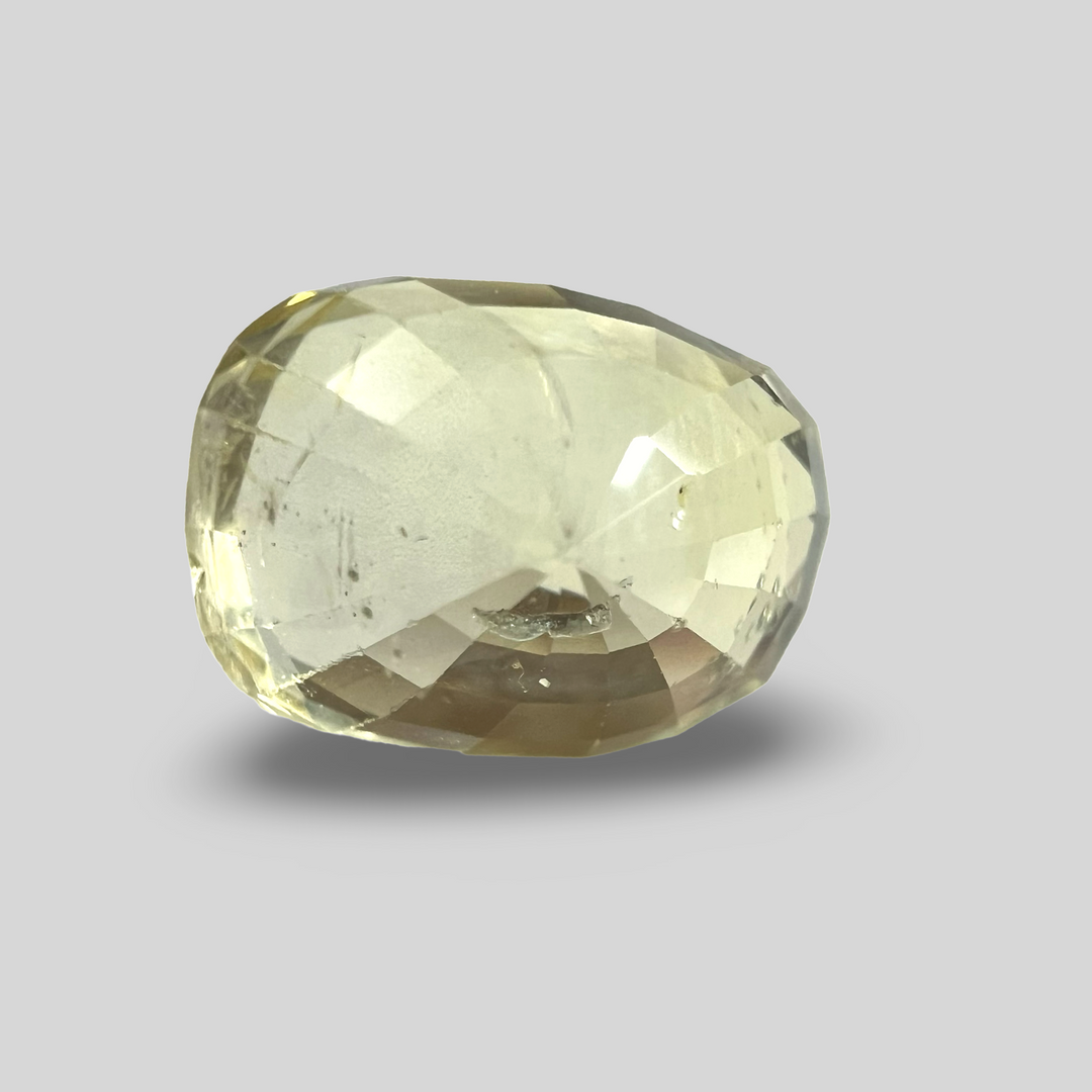 Natural Yellow Sapphire (Pukhraj) 5.25cts (17/193)