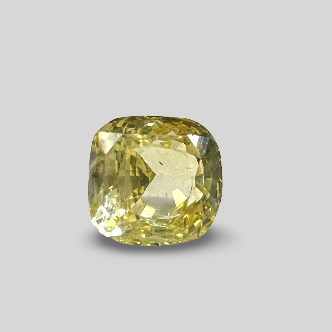 Natural Yellow Sapphire (Pukhraj) 5.27cts (19/217)