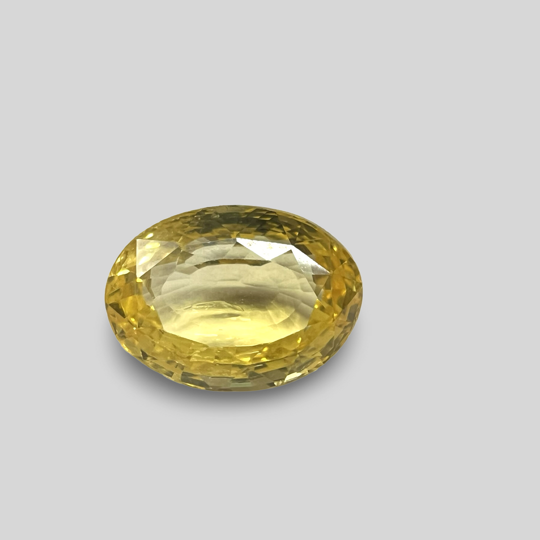 Natural Yellow Sapphire (Pukhraj) 5.17cts (19/225)