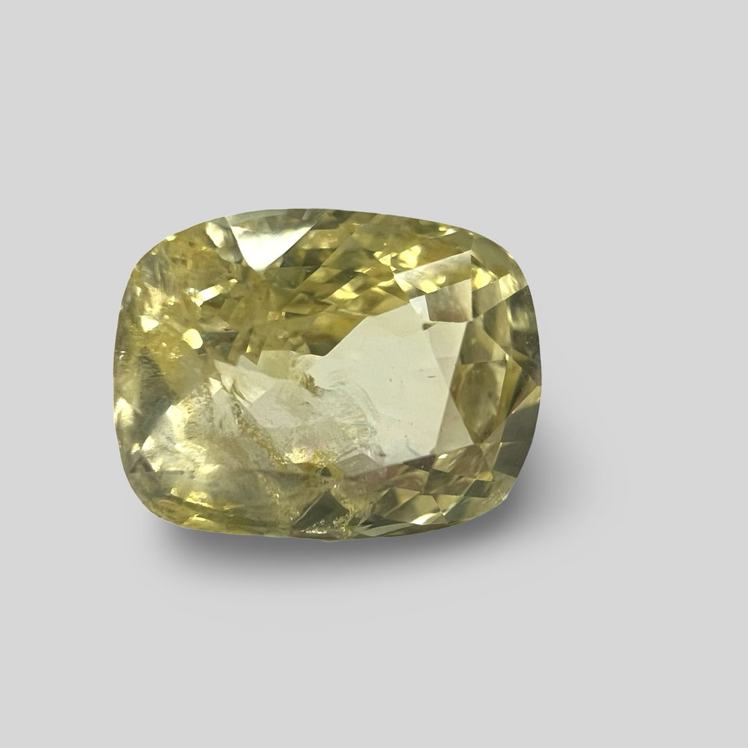 Natural Yellow Sapphire (Pukhraj) 5.07cts (40/475)