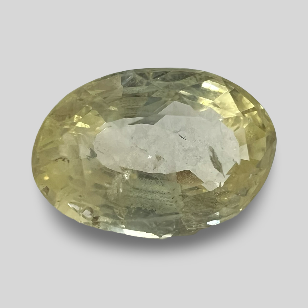 Natural Yellow Sapphire (Pukhraj) 4.06cts (54/645)