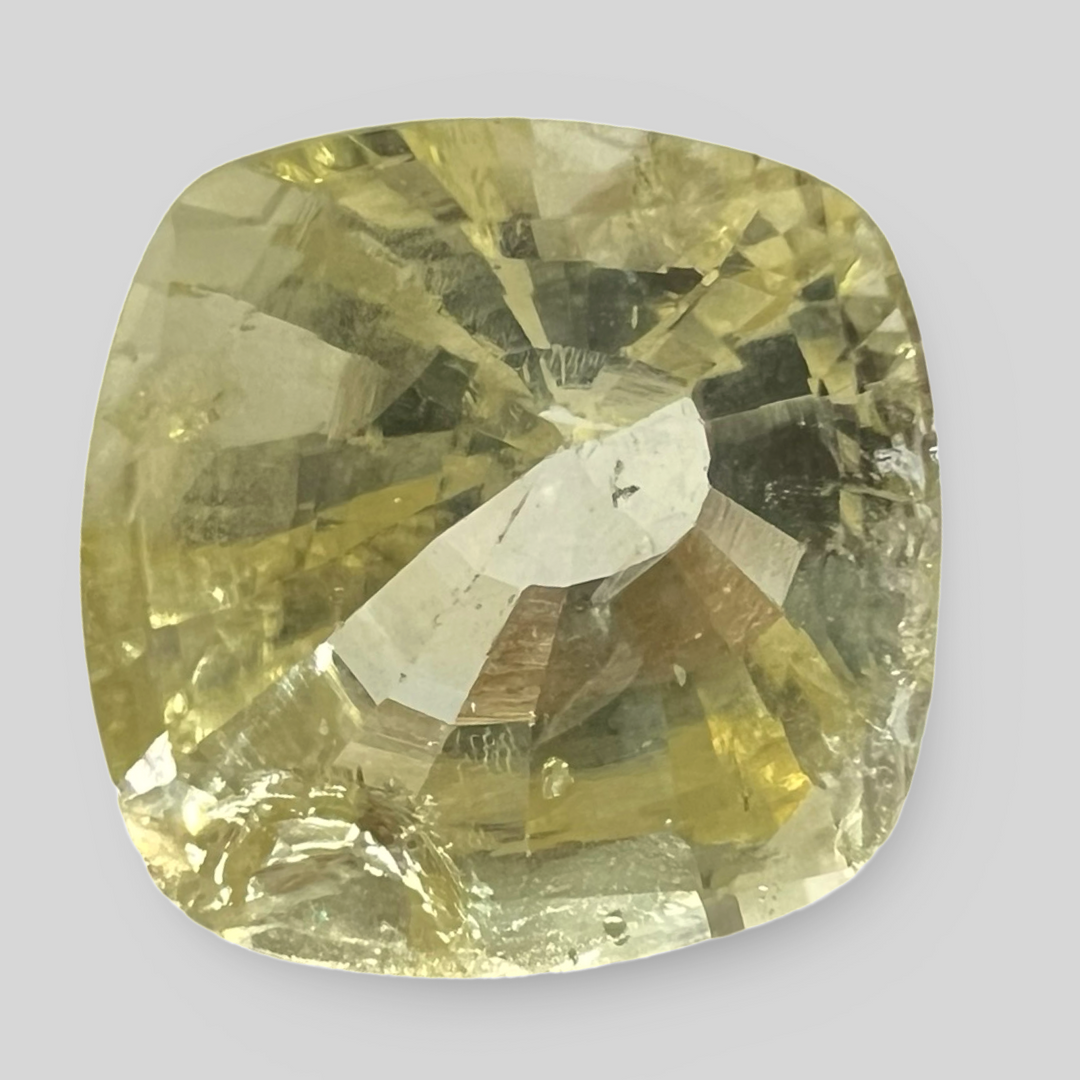 Natural Yellow Sapphire (Pukhraj) 4.06cts (54/646